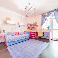 Продаж квартири Харків, Наукова, 135м²