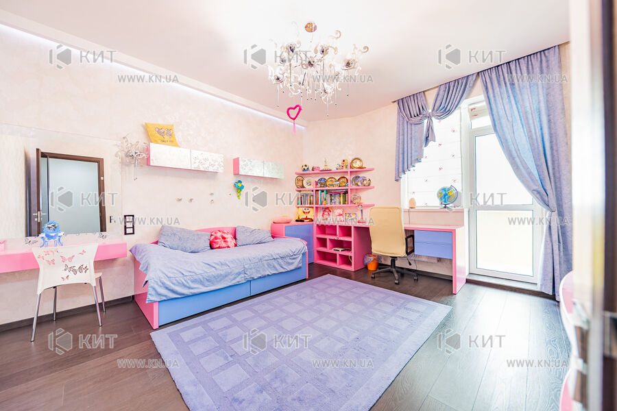 Продаж квартири Харків, Наукова, 135м²
