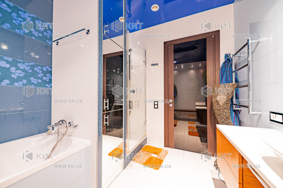 Продаж квартири Харків, Наукова, 135м²