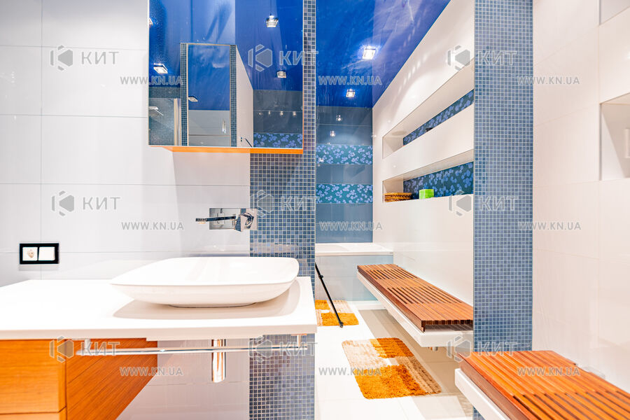 Продаж квартири Харків, Наукова, 135м²