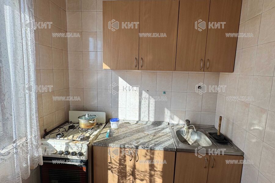 Продаж квартири Харків, ХТЗ, Рогань, 26м²