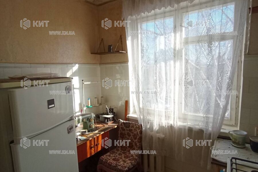 Продаж квартири Харків, ХТЗ, Рогань, 43м²