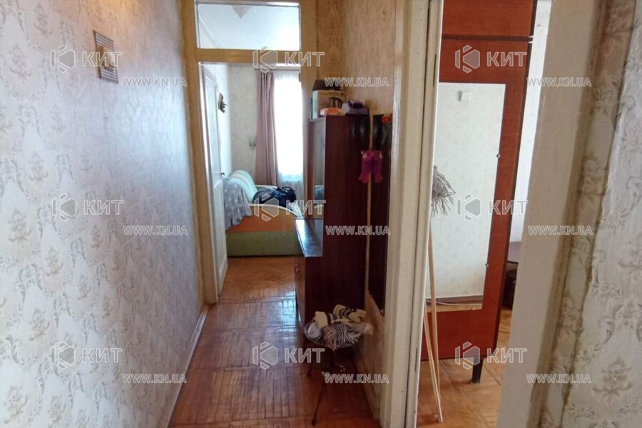 Продаж квартири Харків, ХТЗ, Рогань, 43м²