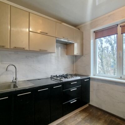 Продажа 	 Харьков,  Богдана Хмельницкого бульв.   18