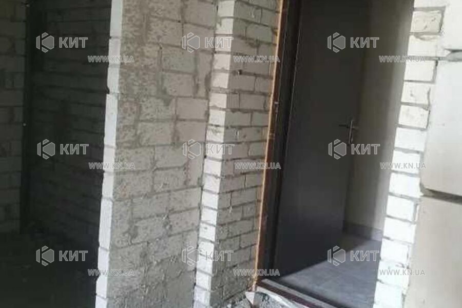 Продаж квартири Харків, ХТЗ, Рогань, 43м²