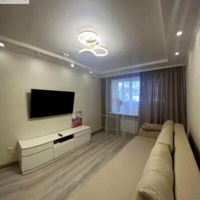 Продажа 	 Харків,  Вартових Неба (Тобольська) вул.   41А