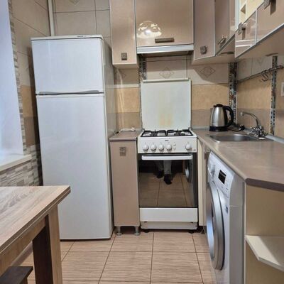 Продажа 	 Харьков,  Валентиновская (Блюхера) ул.   13А