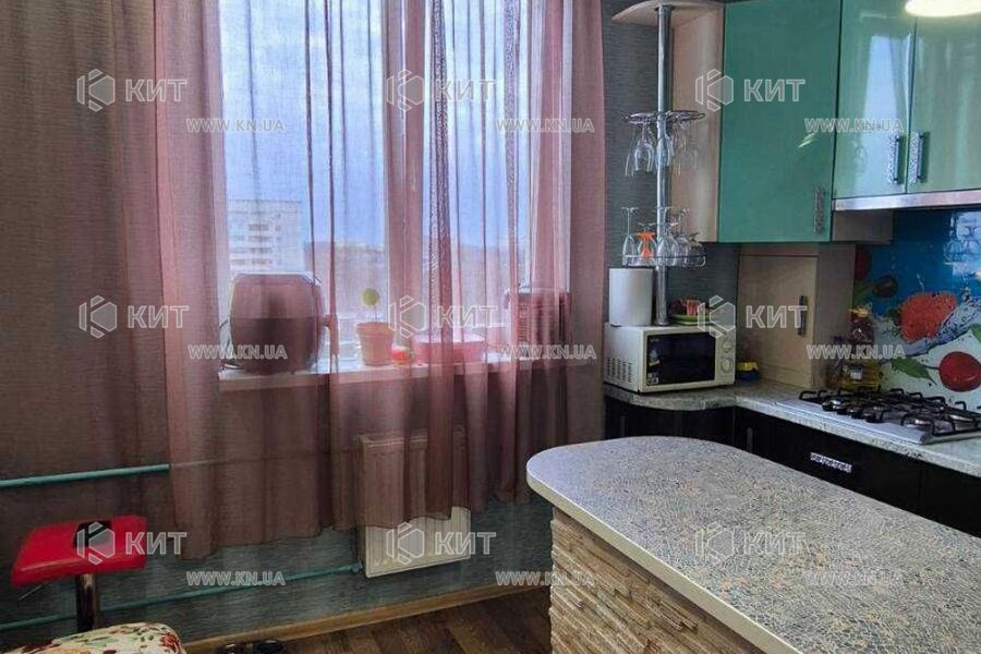 Продаж квартири Харків, ХТЗ, Рогань, 57м²