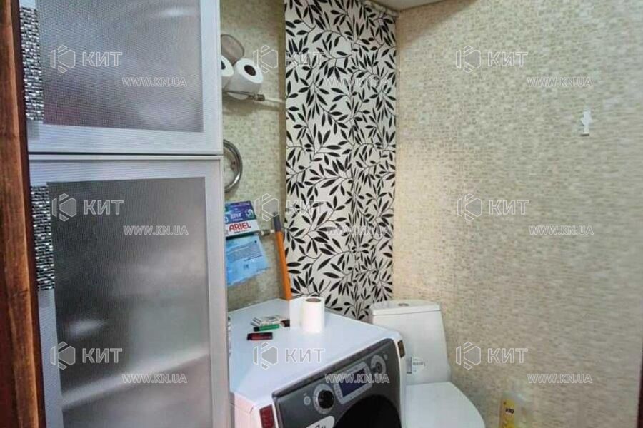 Продаж квартири Харків, ХТЗ, Рогань, 57м²