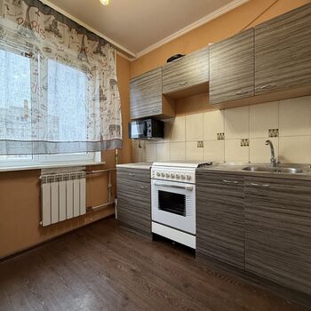 Продажа квартир - Харьков,  Гвардейцев-Широнинцев ул.  54