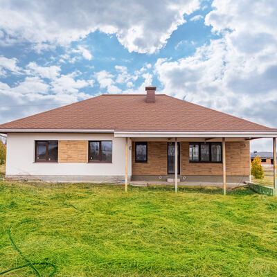 Продажа 	 Чайковка,  Чайковская ул. 