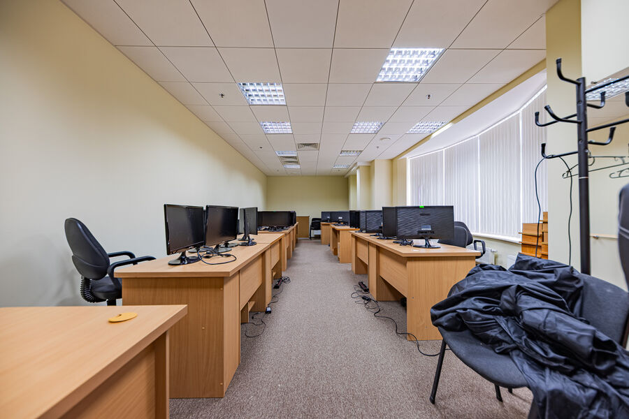 Aренда офиса Харьков, Киевский, 1000м²