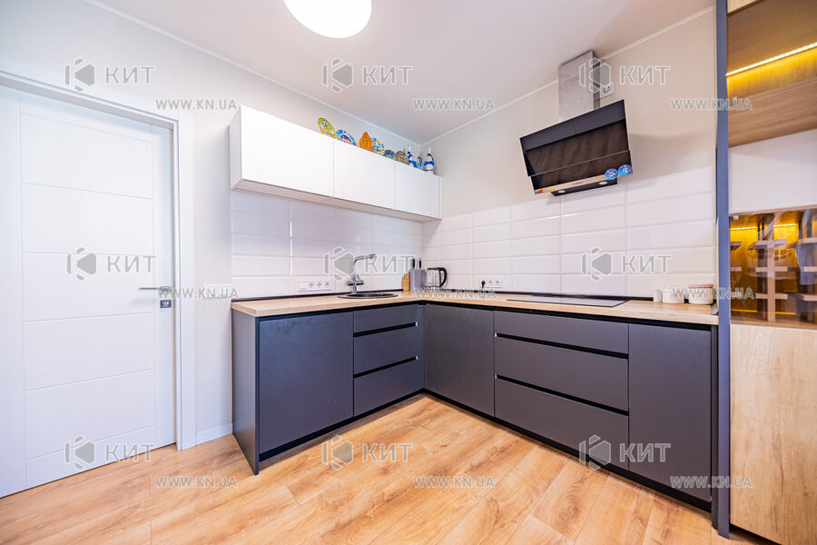 Продажа квартиры Харьков, Алексеевка, 70м²