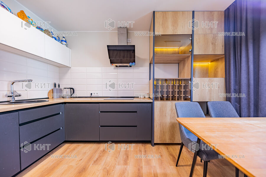 Продажа квартиры Харьков, Алексеевка, 70м²