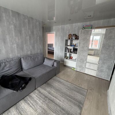 Продажа 	 Харків,  Нескорених (Героїв Праці) вул.   12