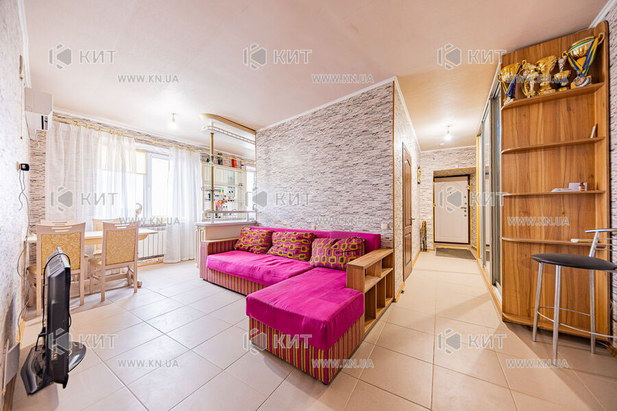 Продажа квартиры Харьков, Алексеевка, 98.8м²