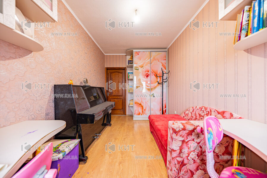 Продажа квартиры Харьков, Алексеевка, 98.8м²