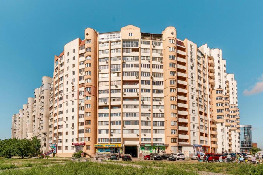 Продаж квартири Харків, Олексіївка, 98.8м²
