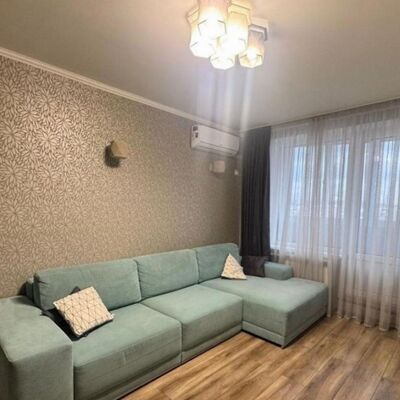 Продажа 	 Харків,  Ювілейний (50-річчя ВЛКСМ) пр.   57/106