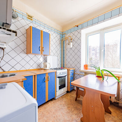 Продажа 	 Харків,  Байрона (Героїв Сталінграда) пр.   1/4