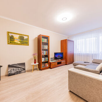 Продажа квартир - Харьков,  Светлая ул.  13Б