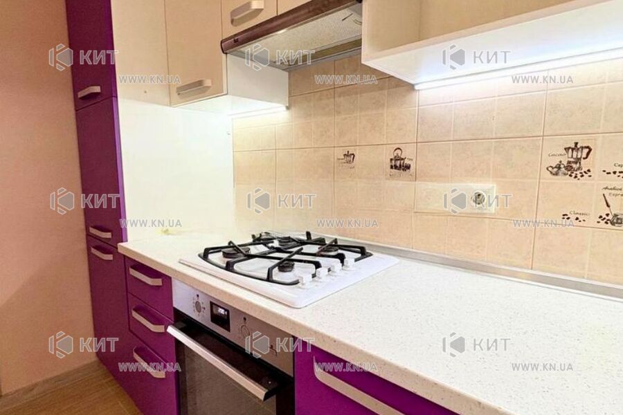 Продаж квартири Харків, ХТЗ, Рогань, 47м²