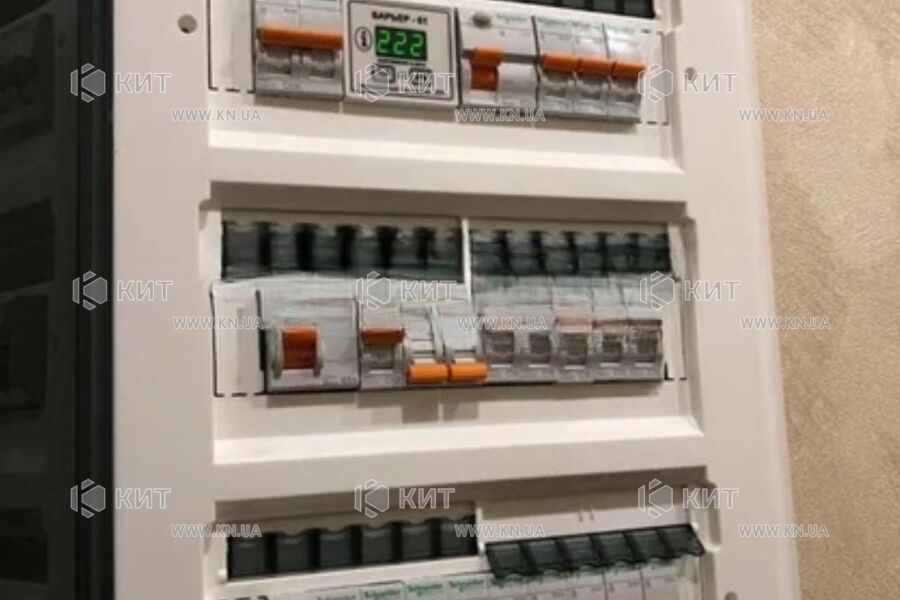 Продаж квартири Харків, ХТЗ, Рогань, 44.3м²