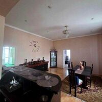 Продаж квартири Харків, Наукова, 120м²