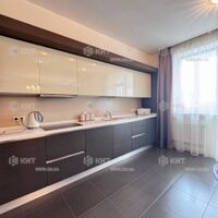 Продаж квартири Харків, Наукова, 135м²