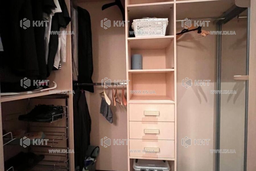 Продаж квартири Харків, Наукова, 135м²