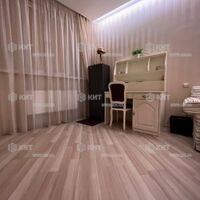 Продаж квартири Харків, Наукова, 135м²