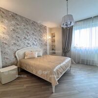 Продаж квартири Харків, Наукова, 135м²