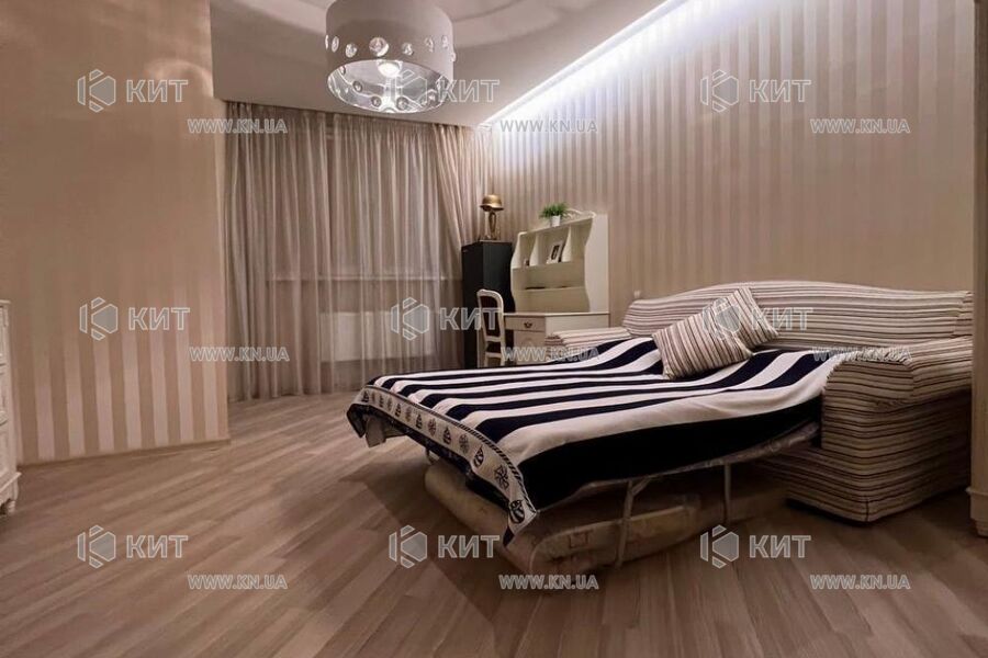 Продаж квартири Харків, Наукова, 135м²