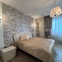 Продаж квартири Харків, Наукова, 135м²