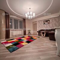 Продаж квартири Харків, Наукова, 135м²