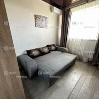 Продаж квартири Харків, Салтівка(Бараб.,Україна), 17м²