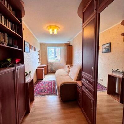 Продажа 	 Харків,  Академіка Курчатова пр.   27