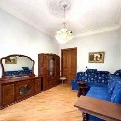 Продажа 	 Харків,  Куликівський узвіз (Революції) вул.   14