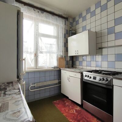 Продажа 	 Харків,  Амосова (Корчагінців) вул.   5
