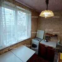 Продаж квартири Харків, ХТЗ, Рогань, 66.4м²