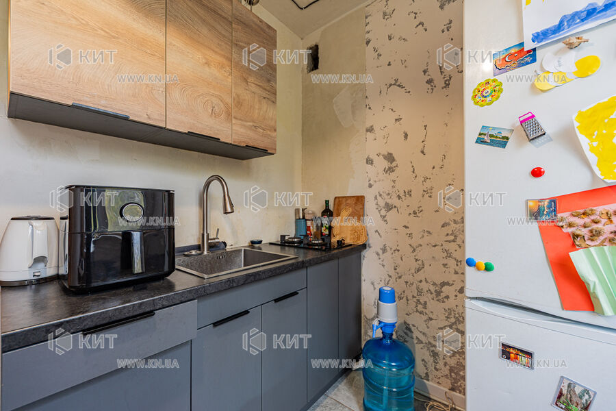 Продаж квартири Харків, ХТЗ, Рогань, 26м²