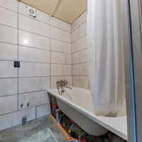 Продаж квартири Харків, ХТЗ, Рогань, 26м²