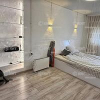 Продаж квартири Харків, ХТЗ, Рогань, 40м²