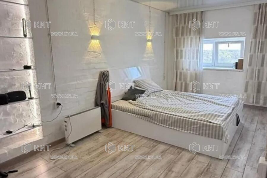 Продаж квартири Харків, ХТЗ, Рогань, 40м²