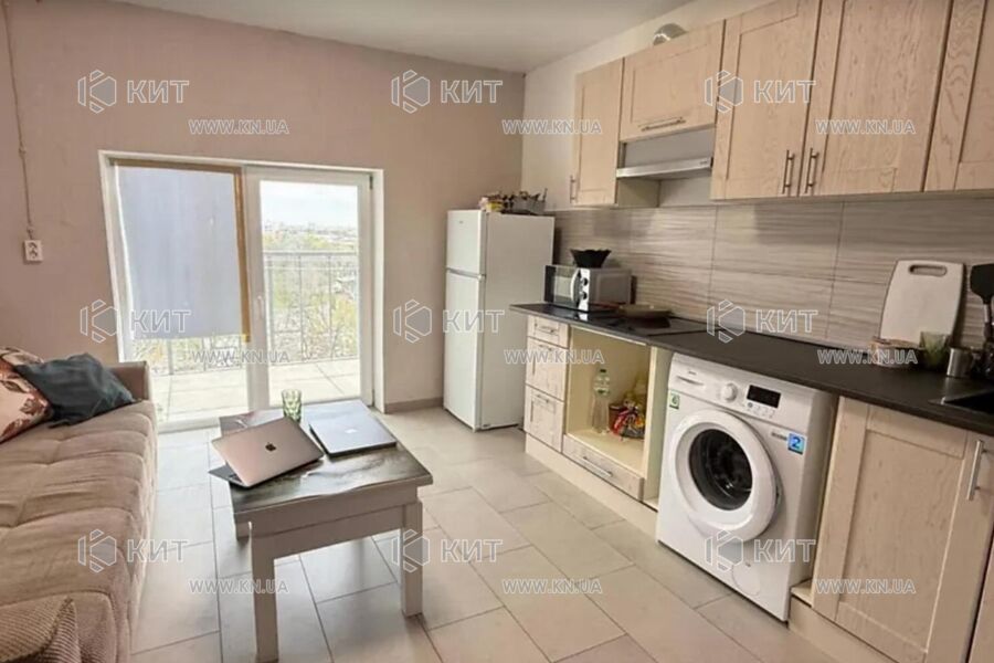 Продаж квартири Харків, ХТЗ, Рогань, 40м²