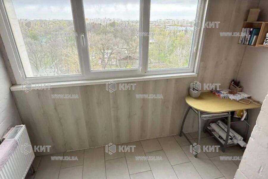 Продаж квартири Харків, ХТЗ, Рогань, 40м²