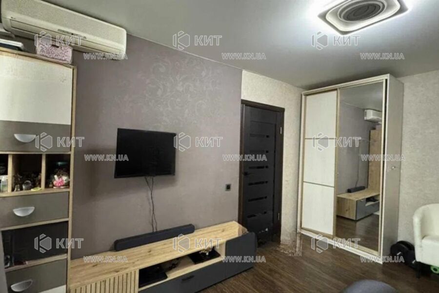 Продаж квартири Харків, ХТЗ, Рогань, 44.8м²