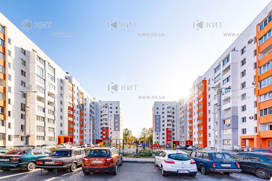 Продажа квартиры Харьков, ХТЗ, Рогань, 83м²