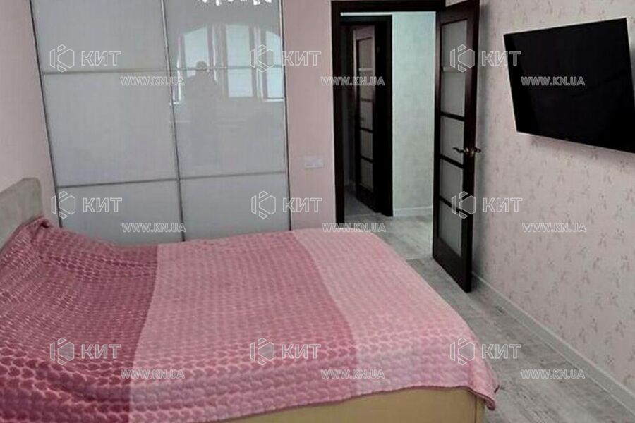 Продаж квартири Харків, ХТЗ, Рогань, 64.3м²