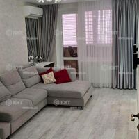 Продаж квартири Харків, ХТЗ, Рогань, 64.3м²